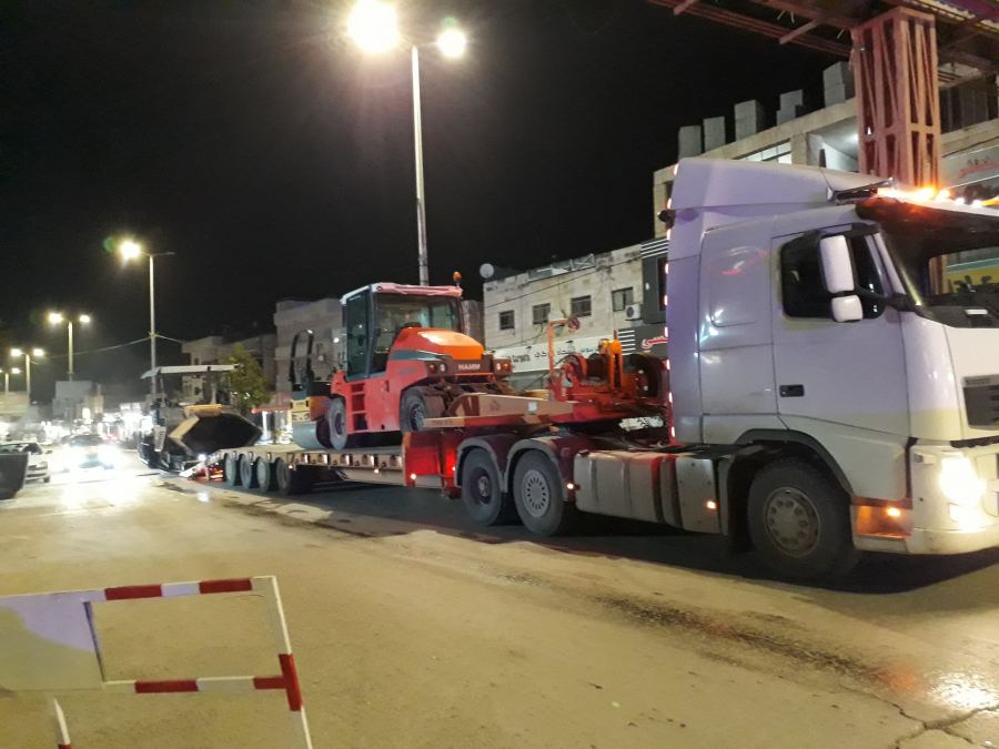 البدء باعمال تعبيد شارع الشهيد ابو جهاد الممتد من دوار الزايد حتى شارع حيفا 