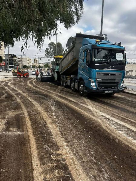 إعادة تأهيل وتعبيد مداخل المدينة والمربع التجاري