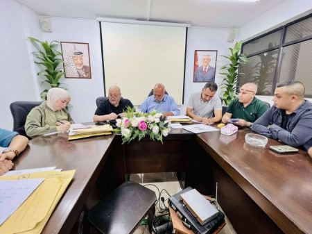 فتح عروض اسعارمشاريع متعلقة بمواد انشائية لتأهيل وصيانة عدة شوارع وارصفة